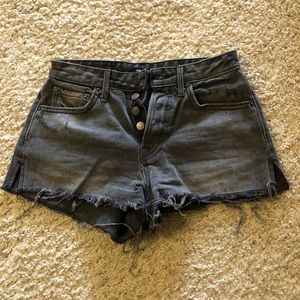 GRLFRND denim shorts in the style Cindy!